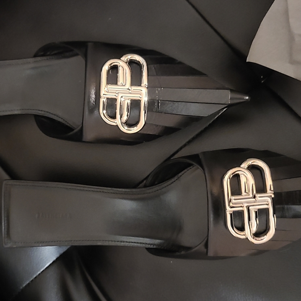 AUTHENTIC BALENCIAGA SLIDES